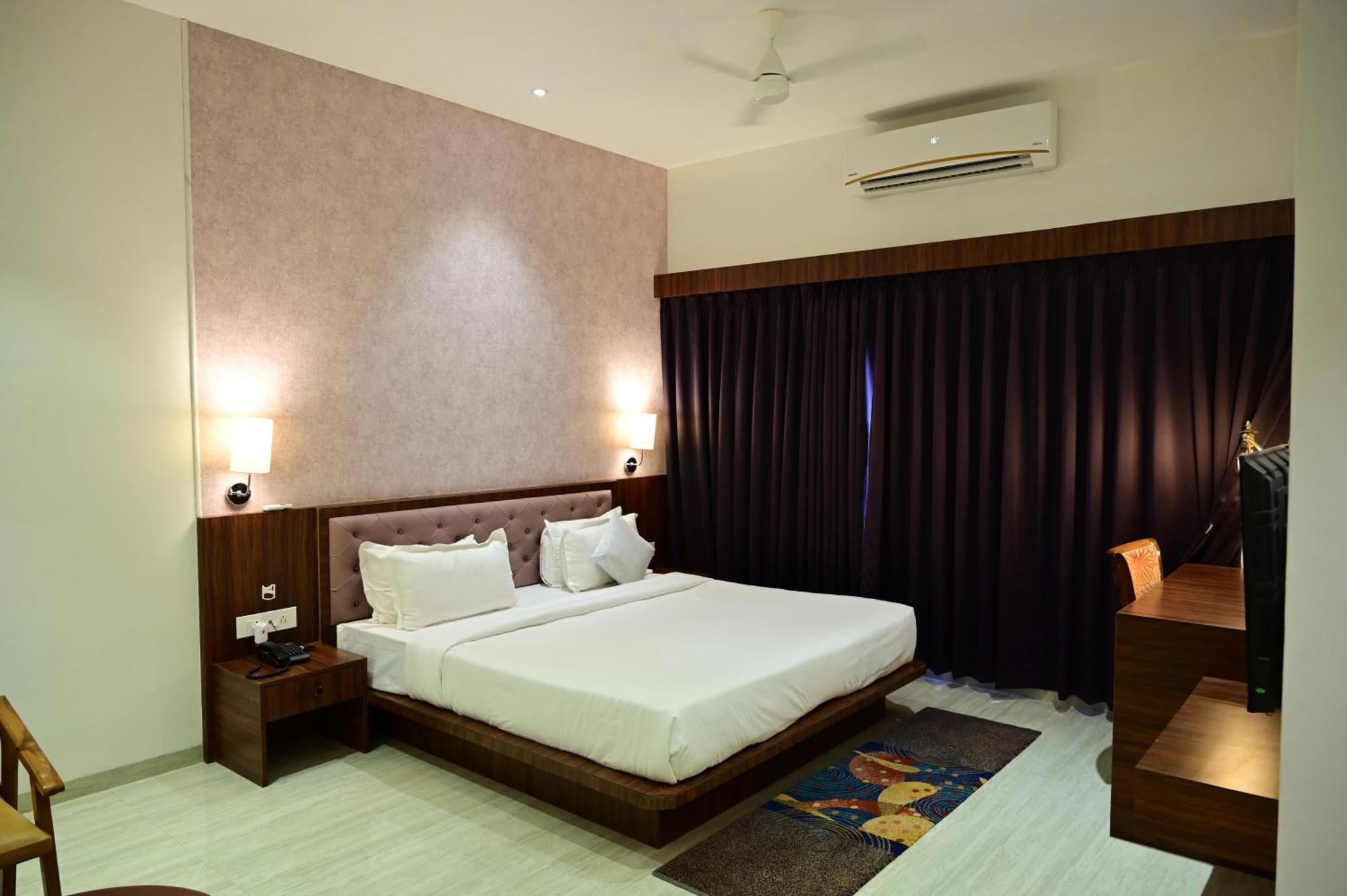 The One Hotel Nashik Exterior foto