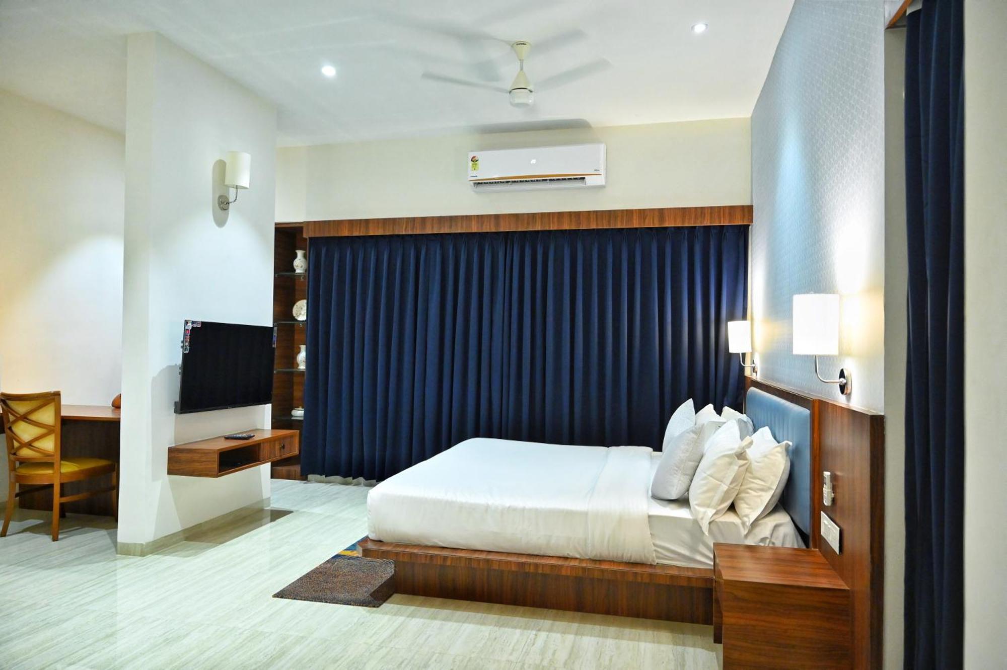 The One Hotel Nashik Exterior foto